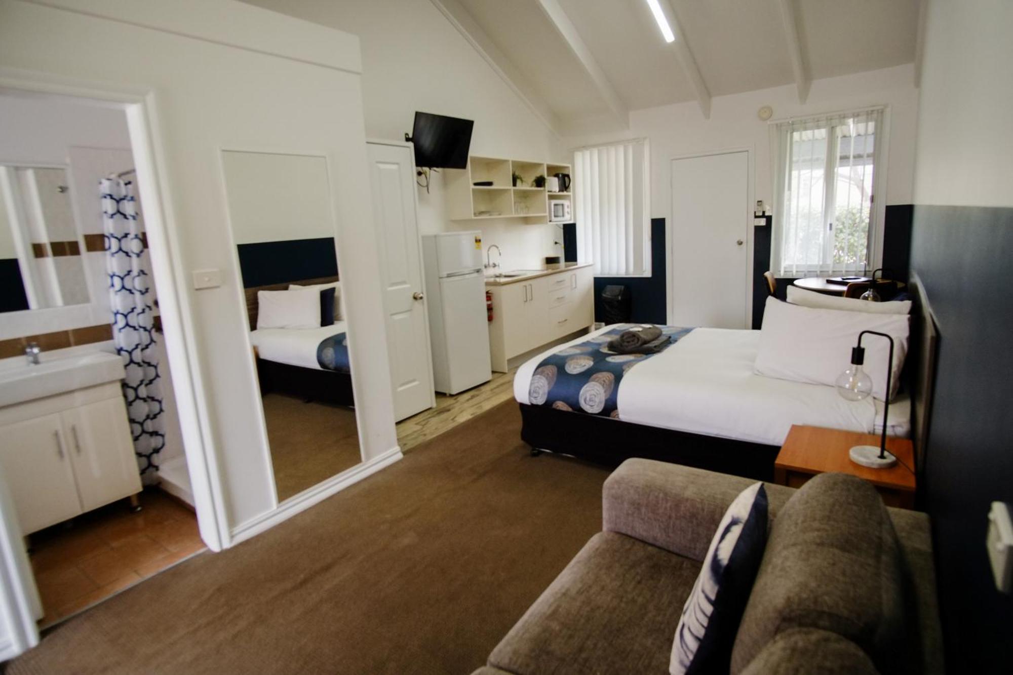 Canberra Ave Villas Queanbeyan Buitenkant foto